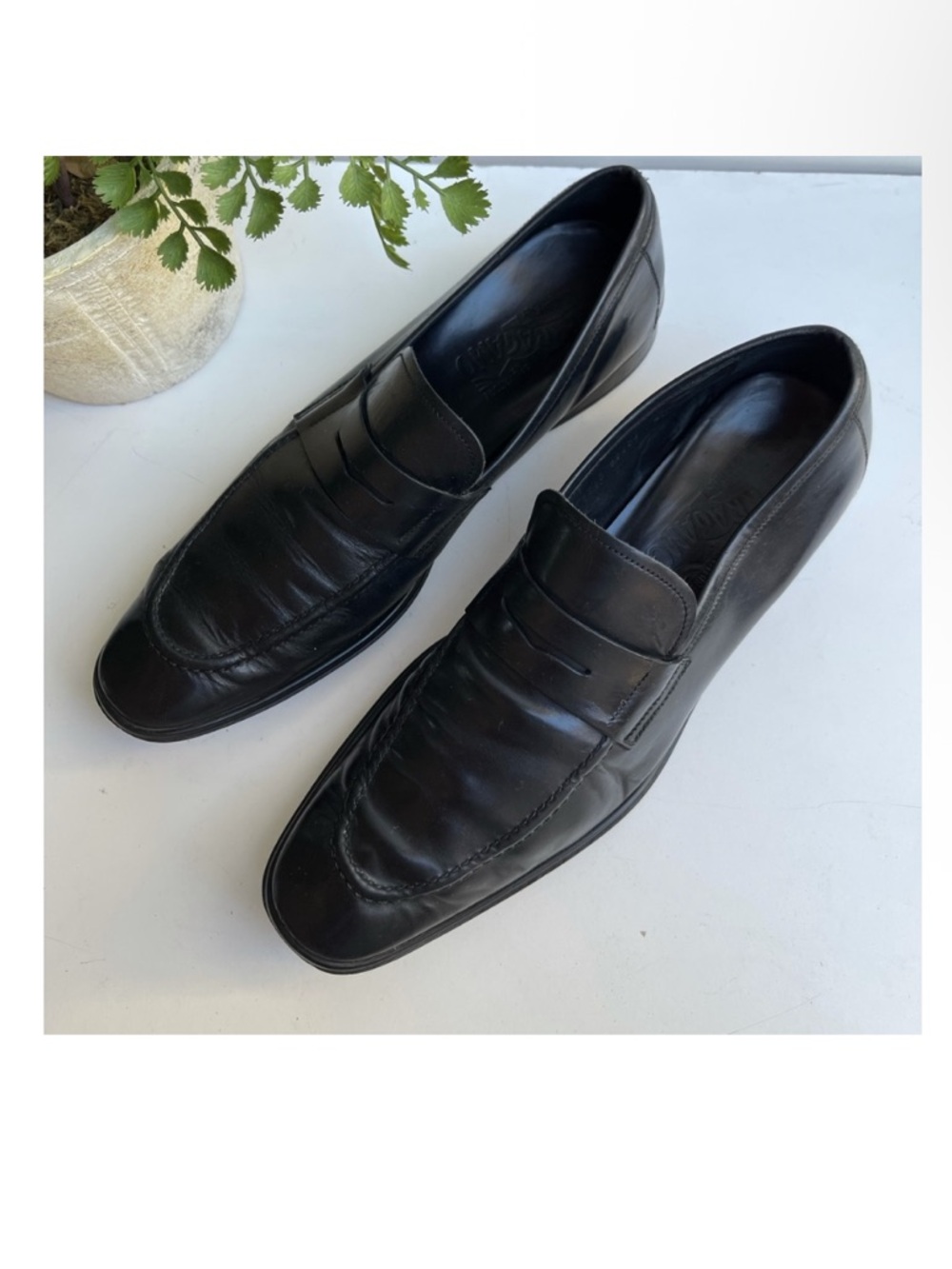 Salvatore Ferragamo🍂🍁black leather Loafers 7.5